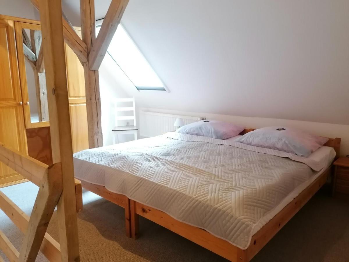 Boddenhus Auf Ruegen - Ferienwohnungen Und Pension Rappin Exterior foto