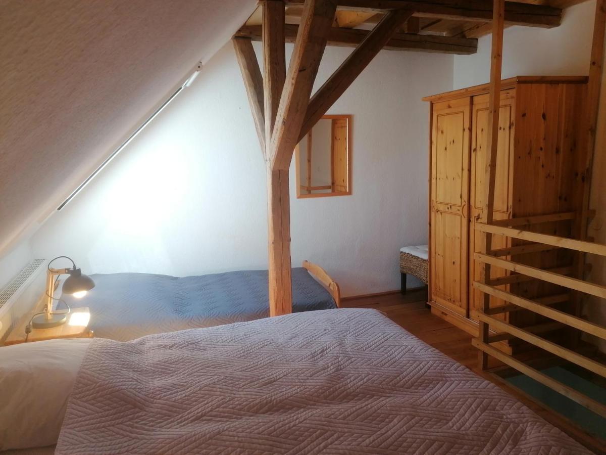 Boddenhus Auf Ruegen - Ferienwohnungen Und Pension Rappin Exterior foto