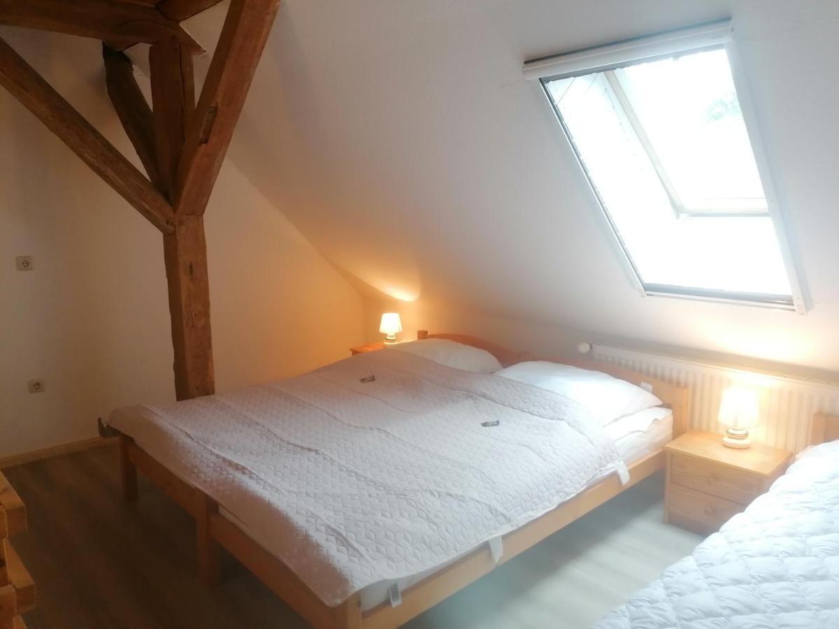 Boddenhus Auf Ruegen - Ferienwohnungen Und Pension Rappin Exterior foto