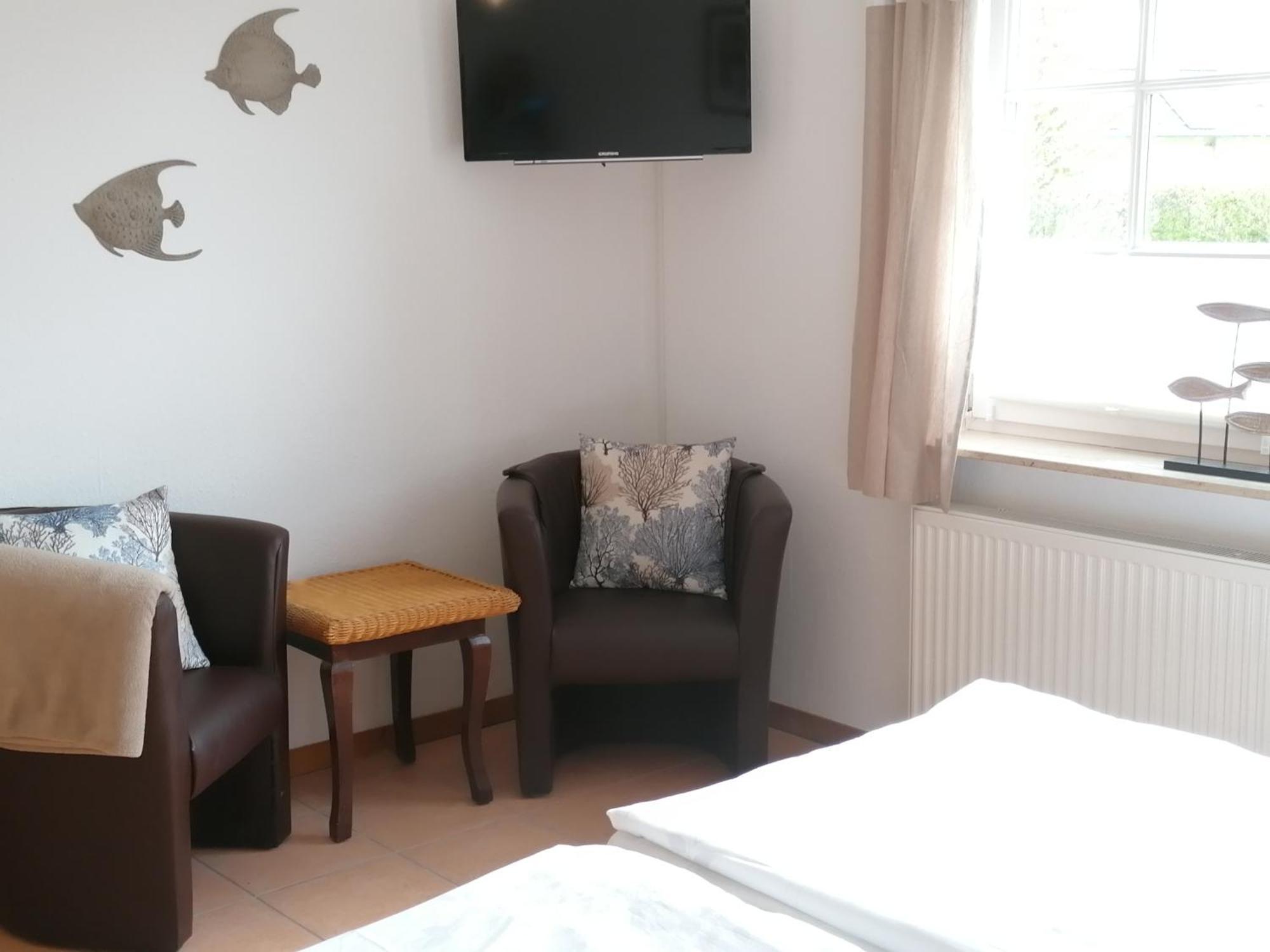 Boddenhus Auf Ruegen - Ferienwohnungen Und Pension Rappin Quarto foto